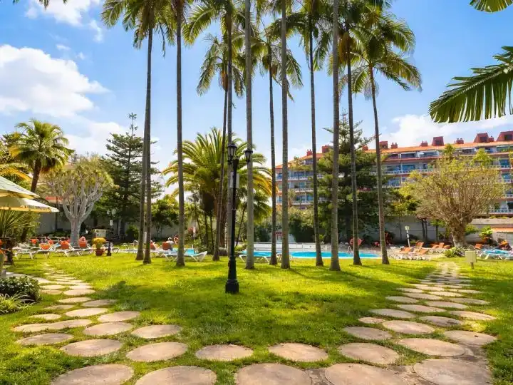 Jardí de Estudi en venda en Puerto de la Cruz amb Aire condicionat i Piscina