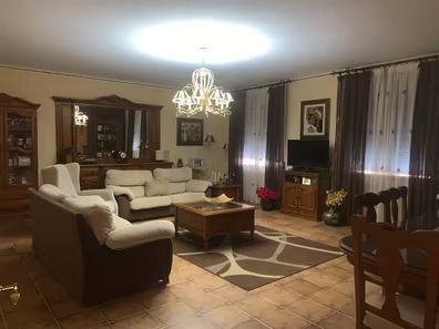 Sala d'estar de Casa o xalet en venda en Almonacid de Toledo amb Calefacció