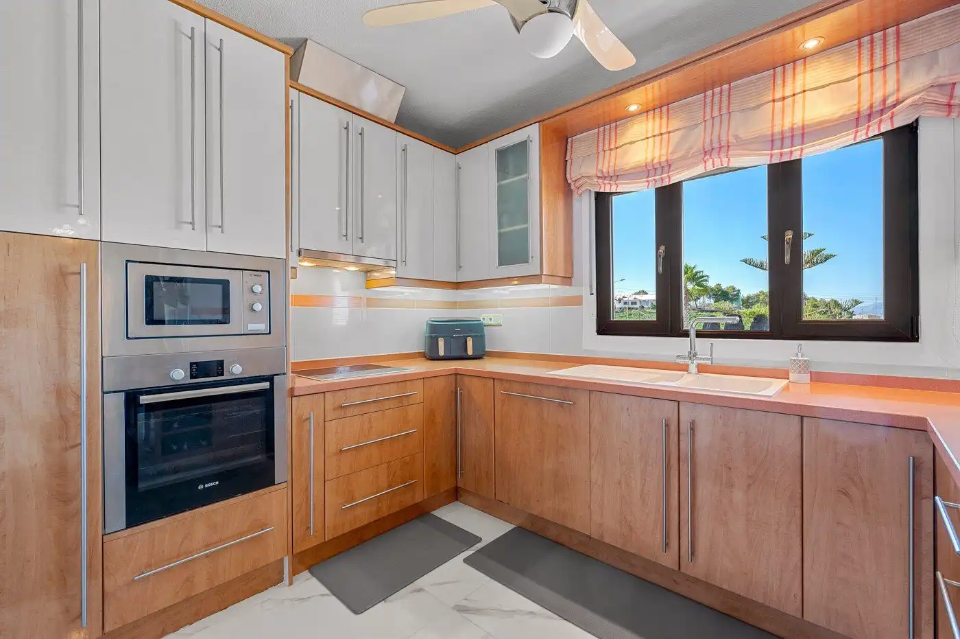 Cocina de Casa o chalet en venta en Callosa de Segura con Calefacción, Jardín privado y Terraza