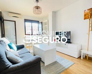 Living room of Flat to rent in  Madrid Capital  with Air Conditioner