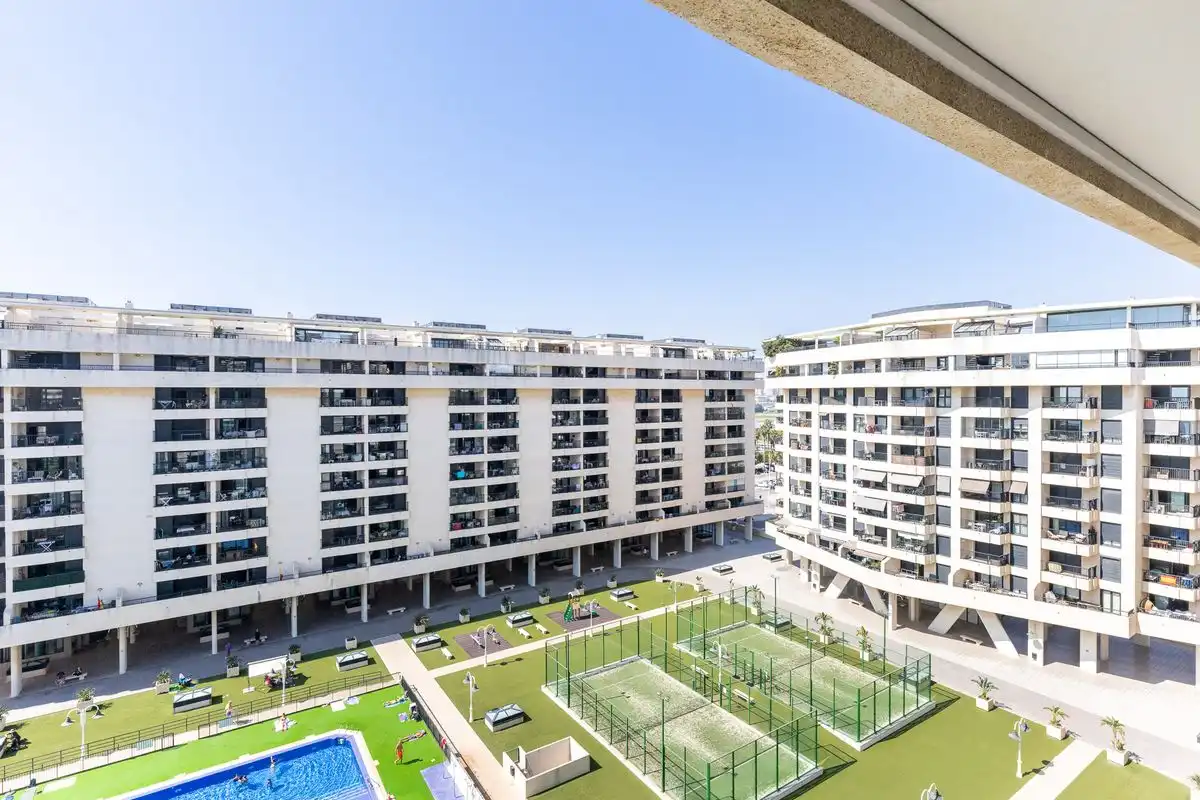 Außenansicht von Wohnung zur Miete in Alboraya mit Klimaanlage, Heizung und Privatgarten