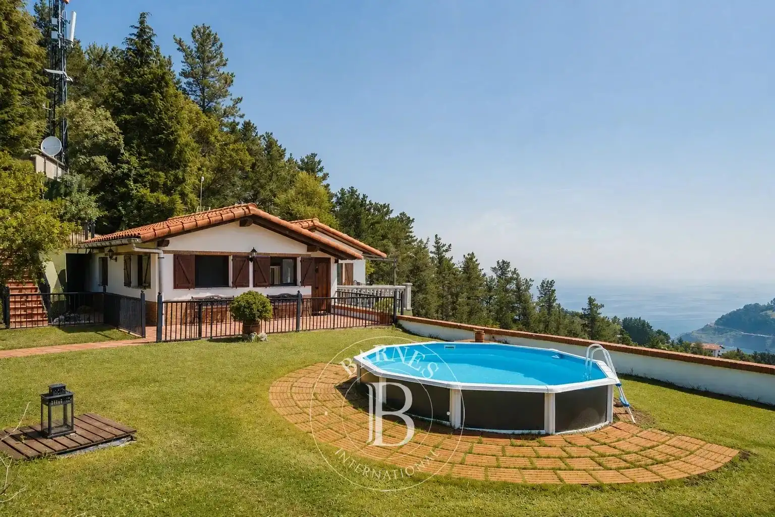 Jardín de Piso en venta en Mutriku con Calefacción y Piscina