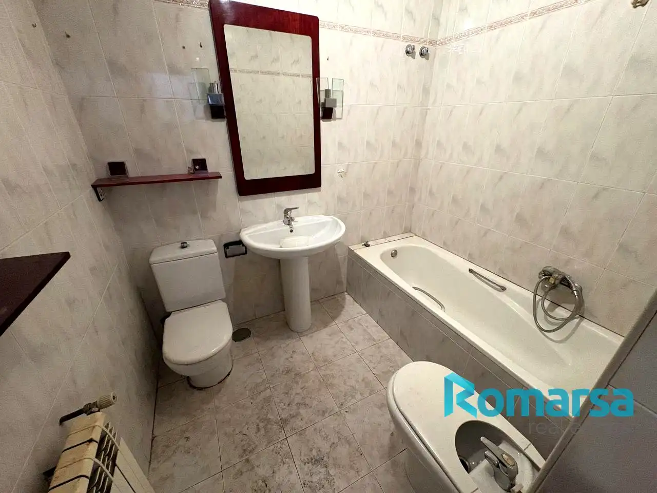 Bathroom of Detached homes for sale in Ávila  with Heating, Private garden and Parquet flooring