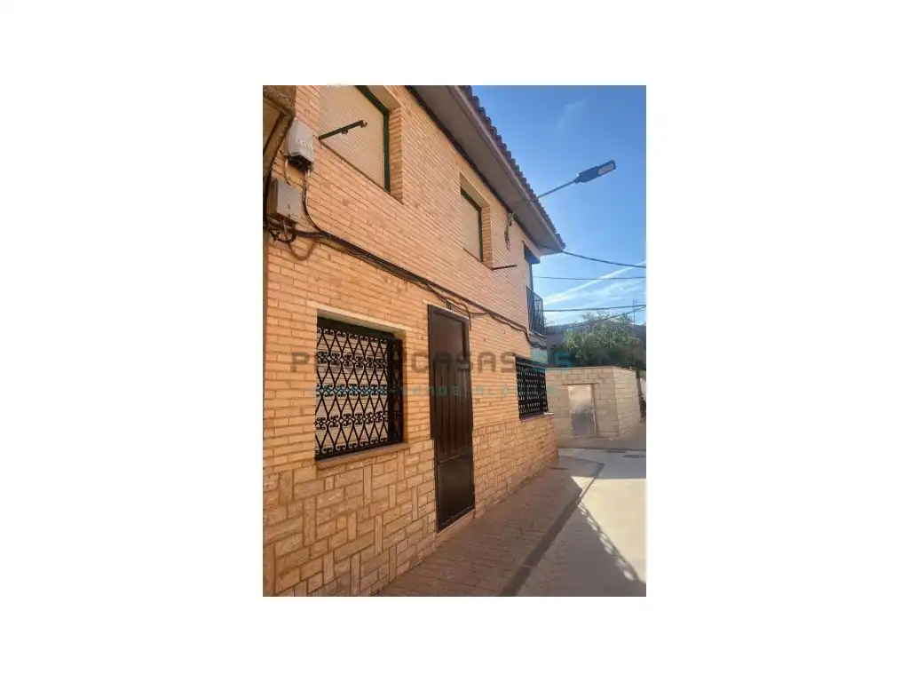 Vista exterior de Casa o xalet en venda en Alfamén, Zaragoza