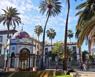 Vista exterior de Edifici en venda en Las Palmas de Gran Canaria