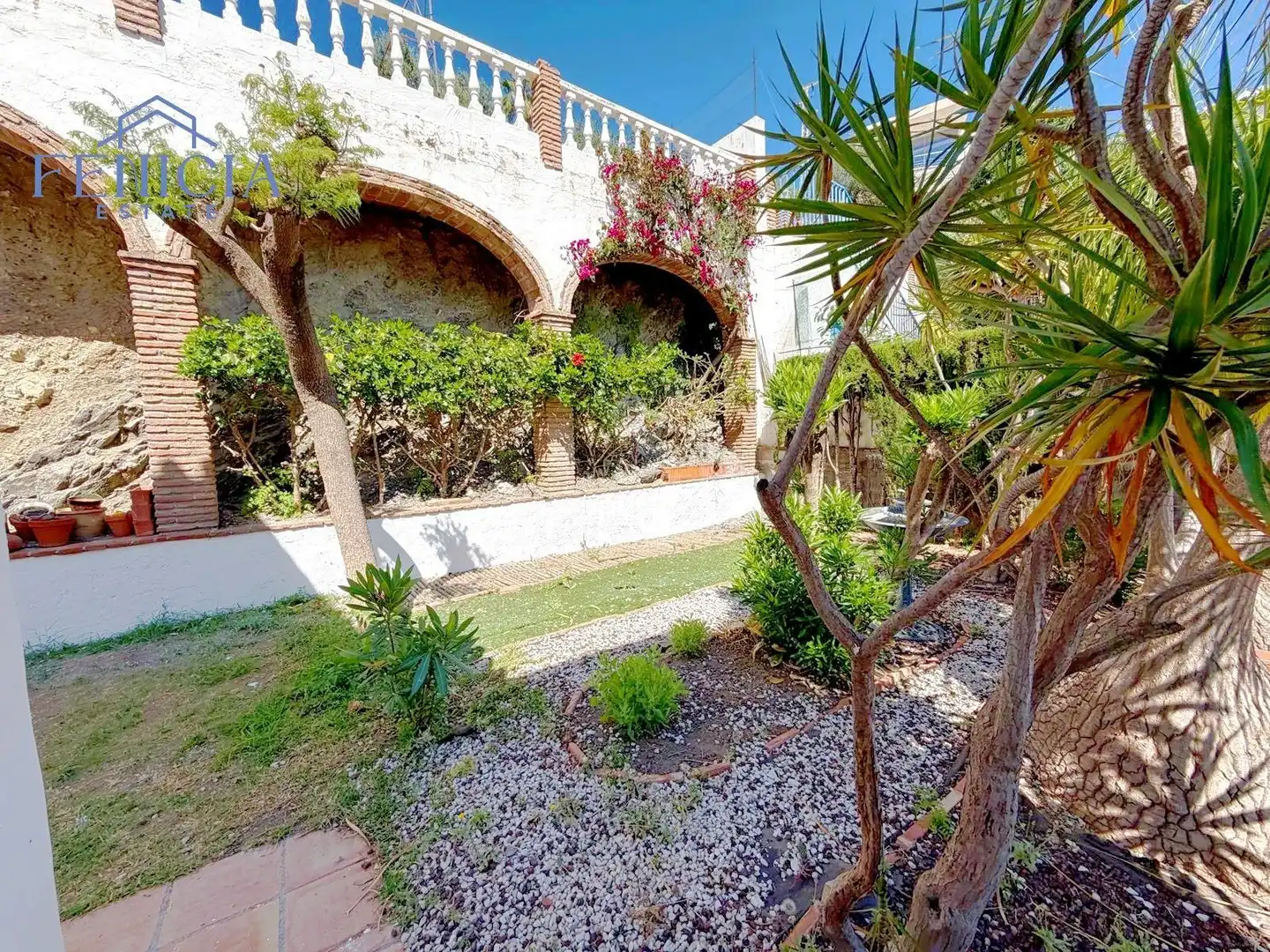 Jardí de Casa o xalet en venda en Almuñécar amb Jardí privat, Terrassa i Piscina