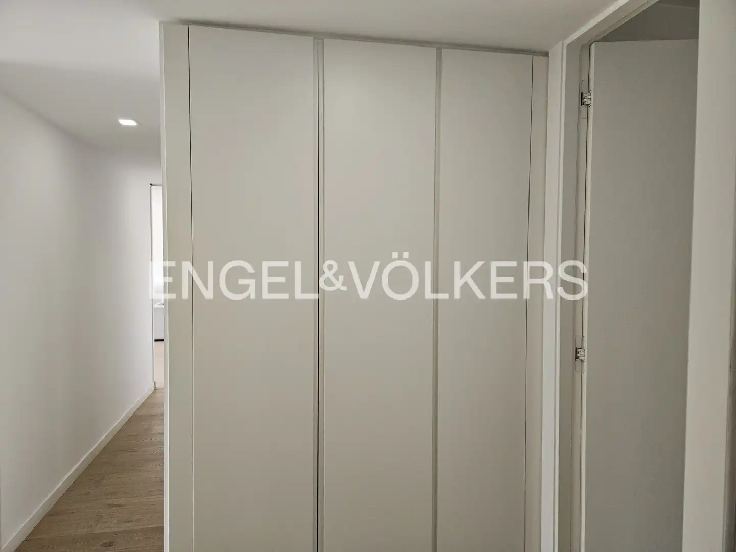 Wohnung zur Miete in Valencia mit Klimaanlage, Heizung und Parkett