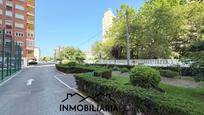 Außenansicht von Wohnung zum verkauf in Laredo mit Heizung, Terrasse und Gemeinschaftspool
