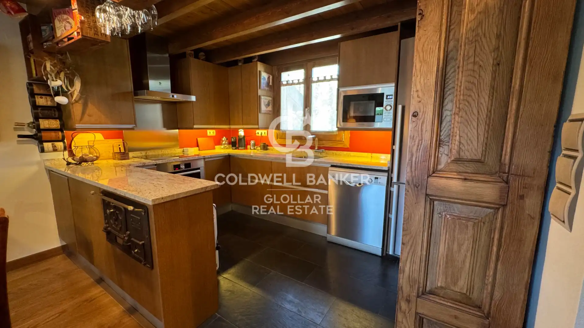 Küche von Einfamilien-Reihenhaus zum Verkauf in Osséja mit Privatgarten, Parkett und Terrasse