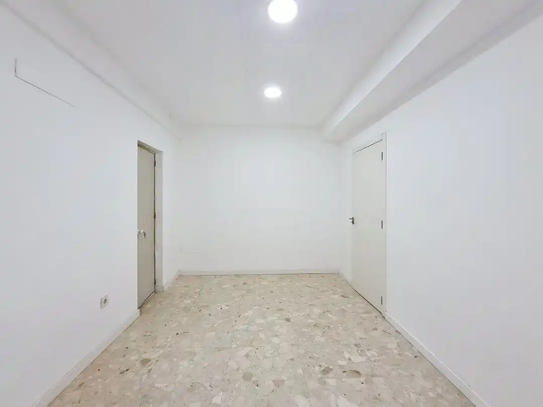 Büro zur Miete in Plaça de l'Ajuntament, Casco Antiguo - Sta. Cruz - Ayuntamiento