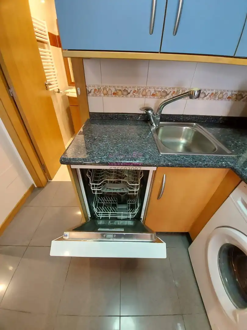Flat for rent in Rúa de Urzáiz, Centro - Areal