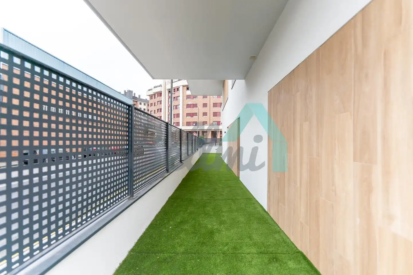 Terrassa de Planta baixa en venda en Oviedo  amb Aire condicionat, Calefacció i Terrassa