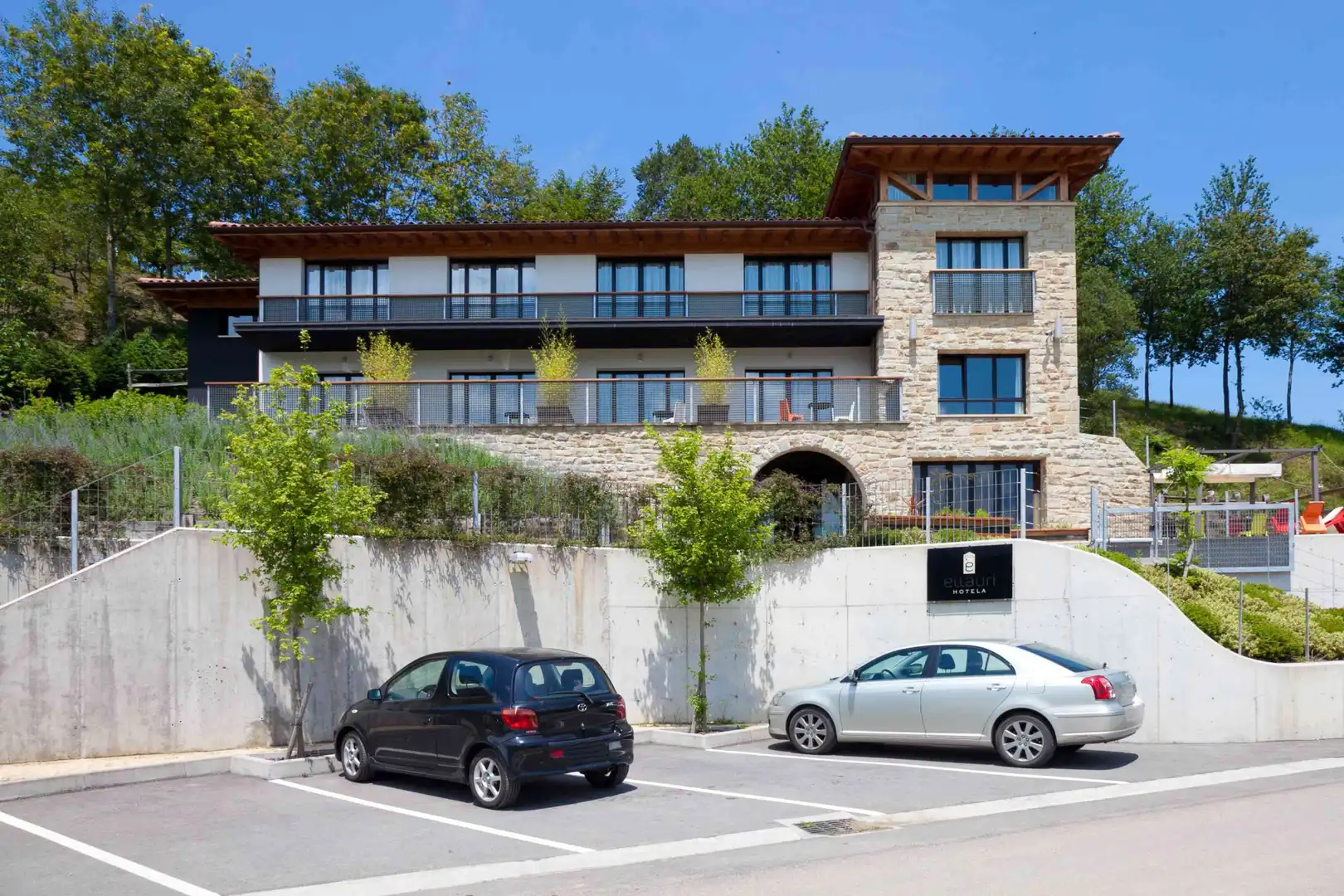 Vista exterior de Edificio en venta en Zeanuri