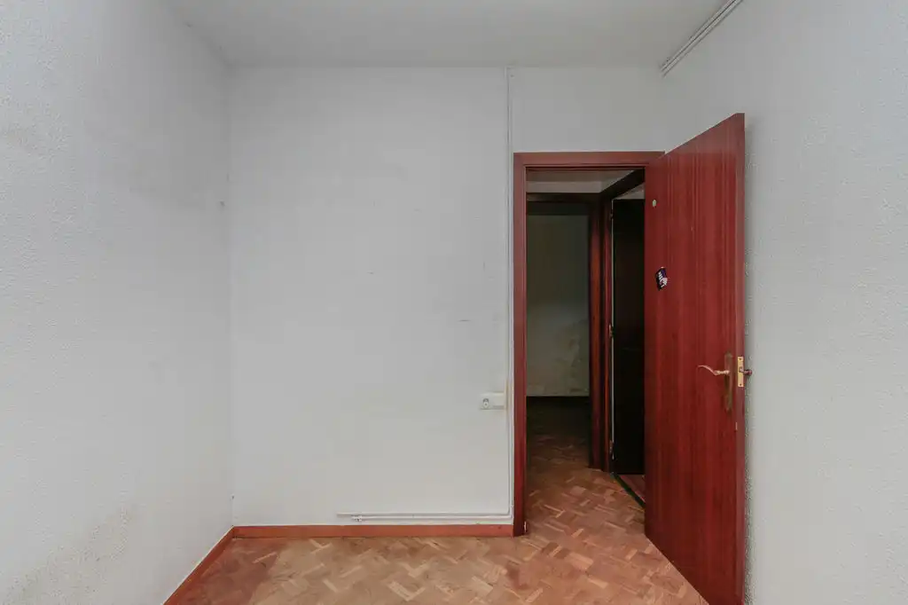 Habitación de Piso en venta en Barcelona con Calefacción