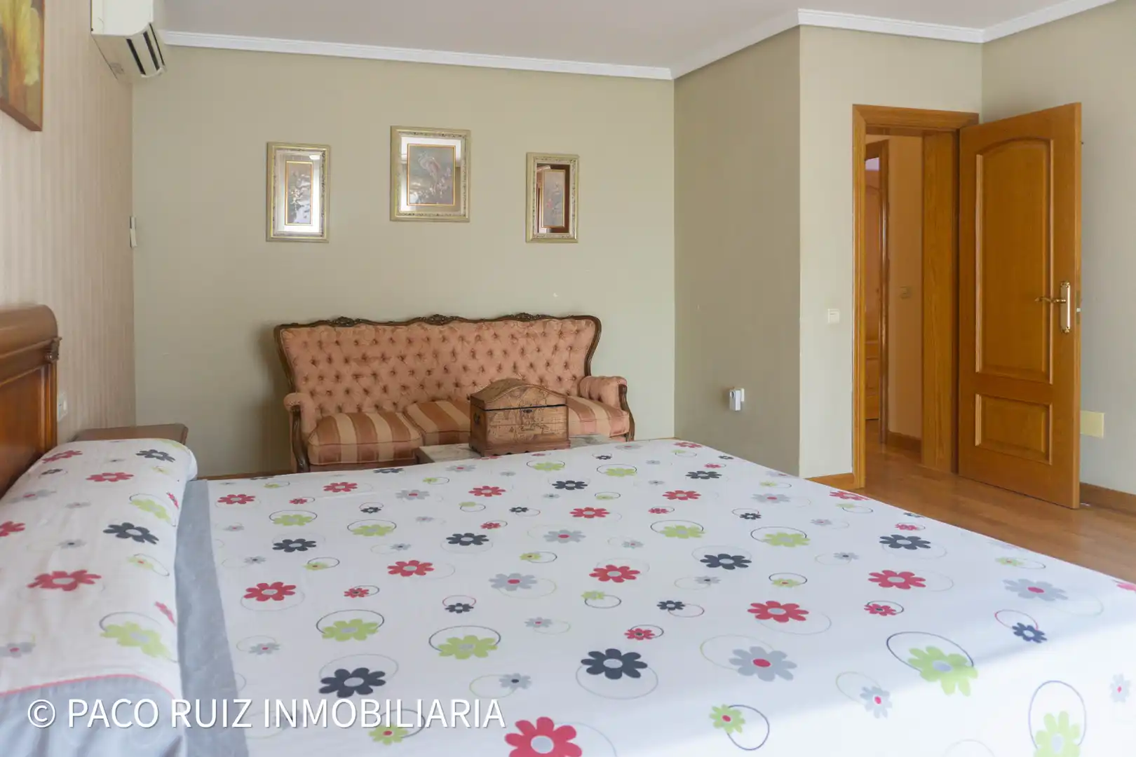 Habitación de Casa adosada de alquiler en Almería con Aire acondicionado, Terraza y Amueblado