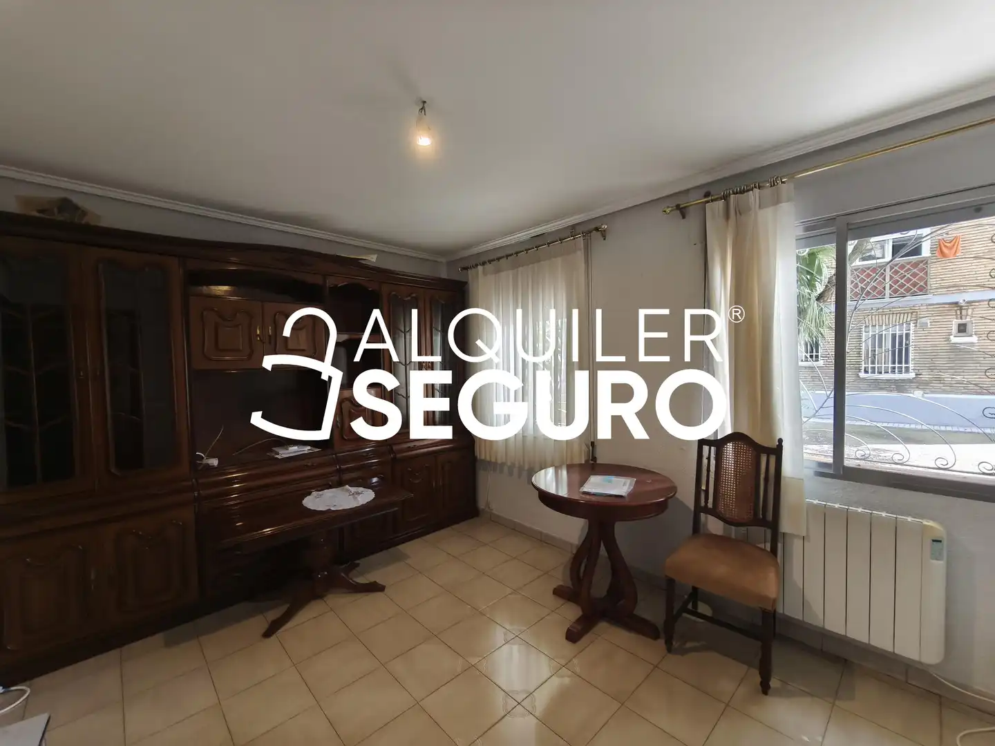 Flat for rent in Zaragoza  with Air Conditioner, Heating and Furnished
