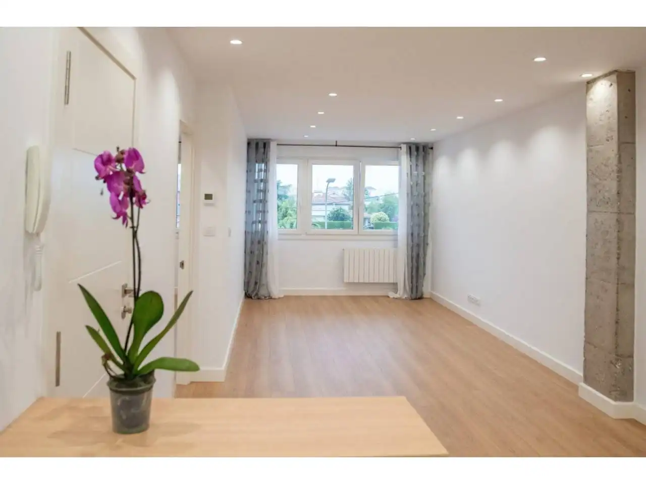 Living room of Flat for sale in Laredo  with Heating