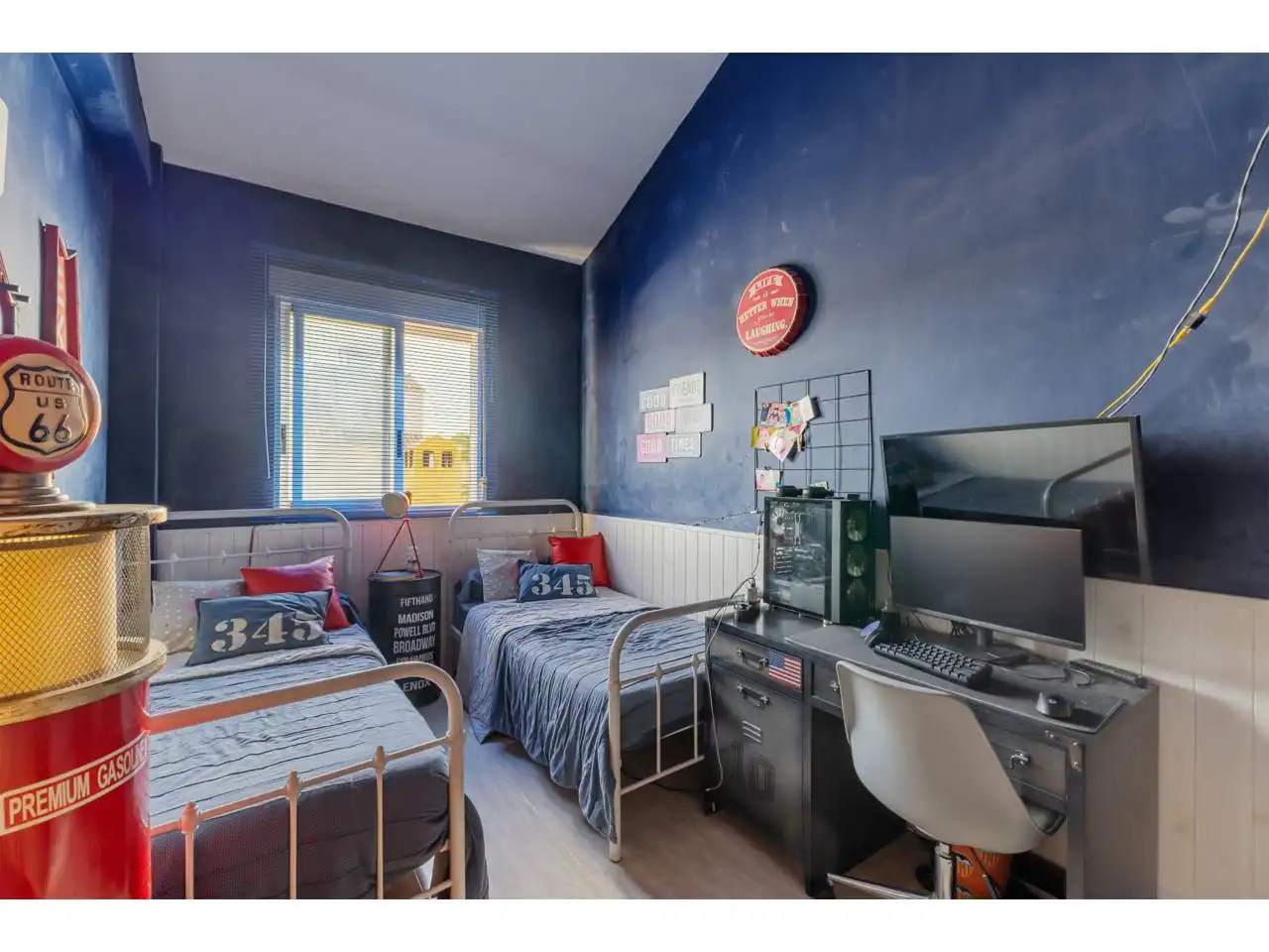 Bedroom of Detached homes for sale in La Pobla de Vallbona  with Air Conditioner, Heating and Private garden