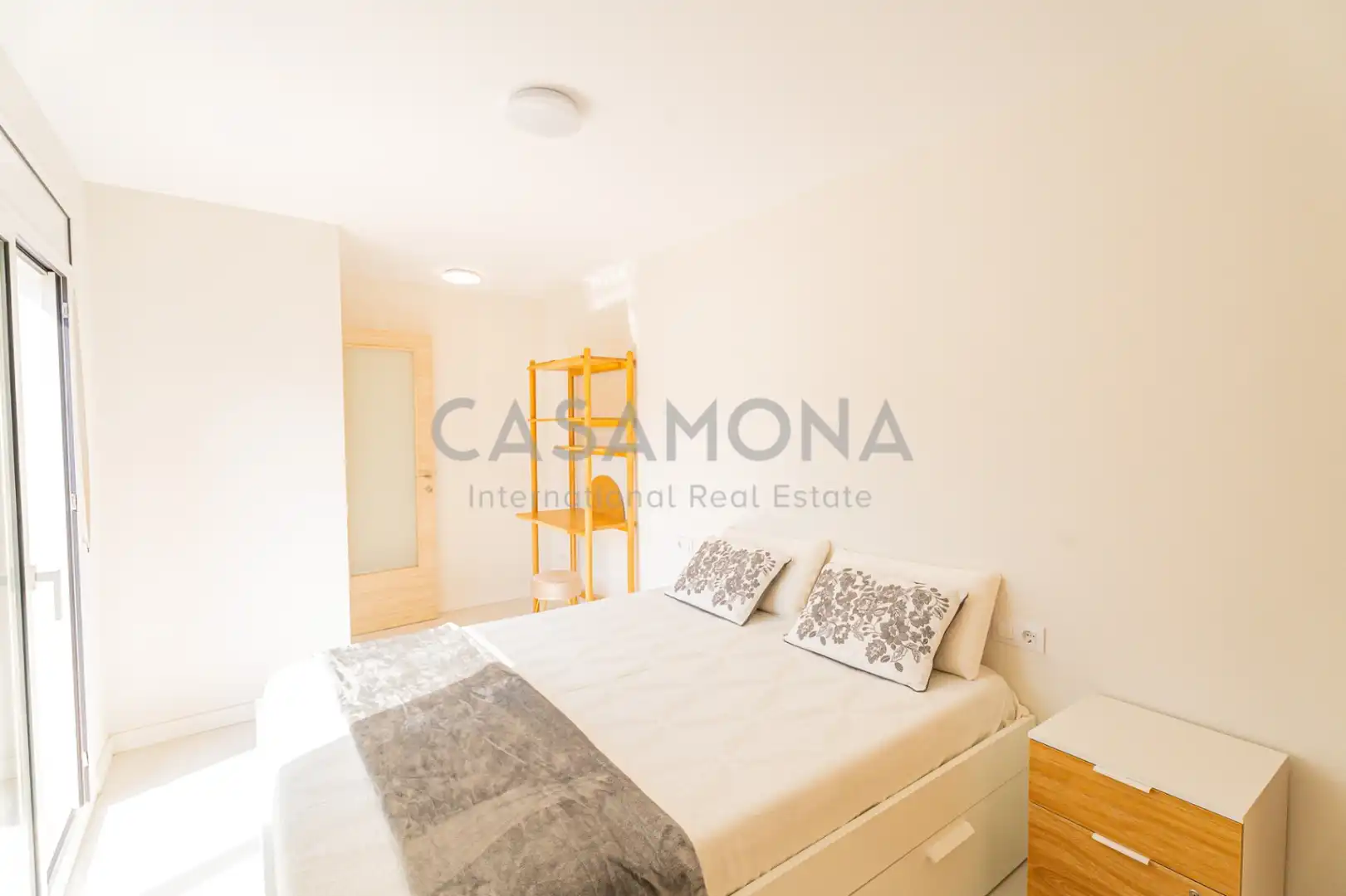 Bedroom of Houses for rent to own in Barcelona  with Air Conditioner, Heating and Private garden
