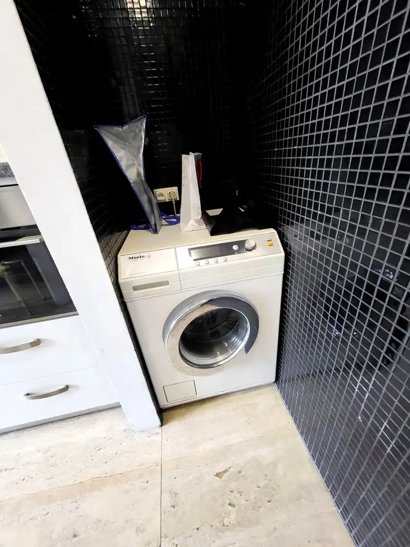 Vista exterior de Piso de alquiler en Vigo  con Amueblado, Horno y Lavadora
