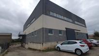 Außenansicht von Fabrikhallen zum verkauf in Torrelaguna