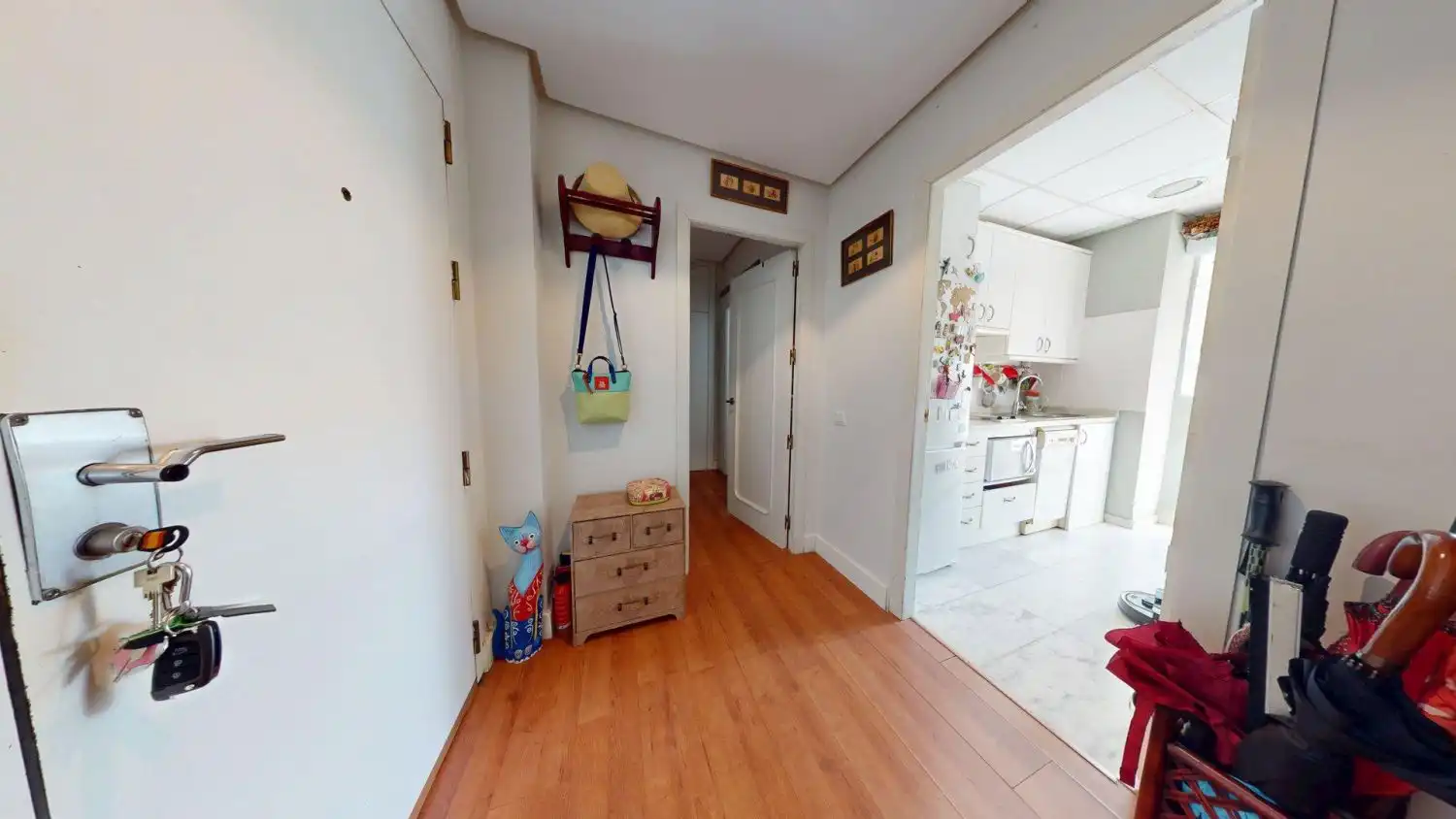 Flat for sale in Sevilla  with Air Conditioner and Parquet flooring
