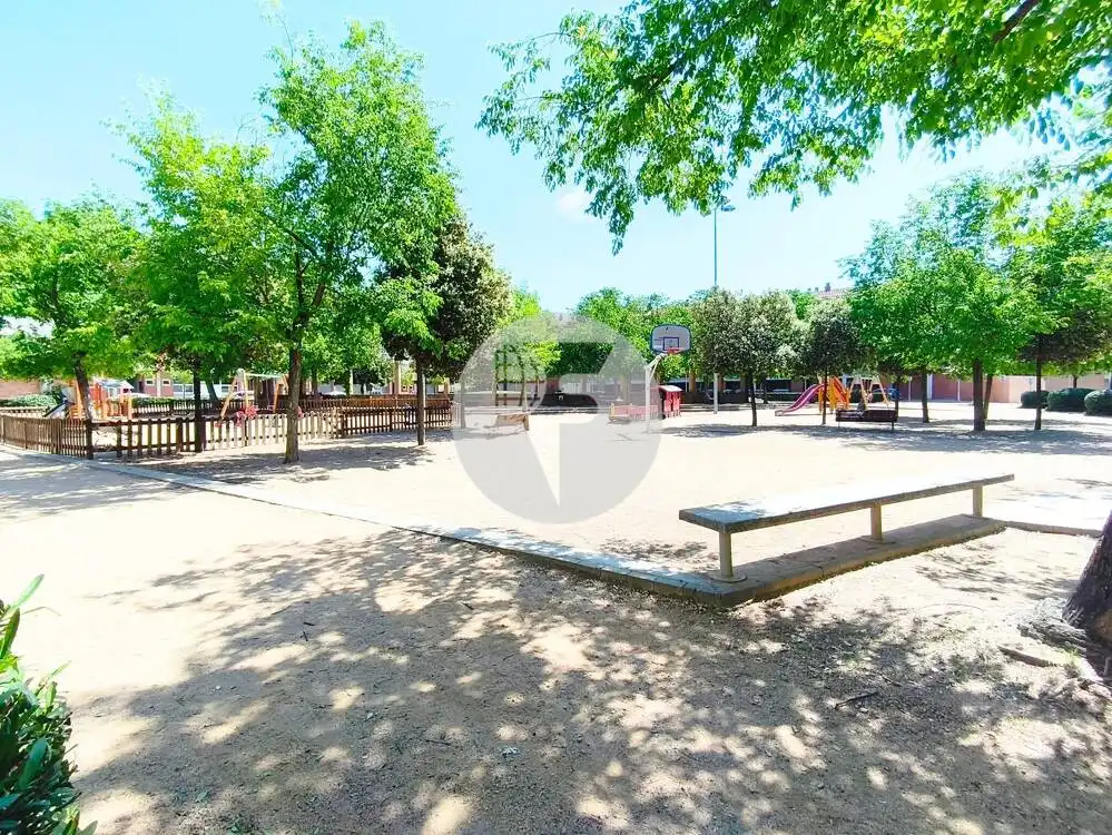 Vista exterior de Piso en venta en Manresa con Calefacción y Balcón