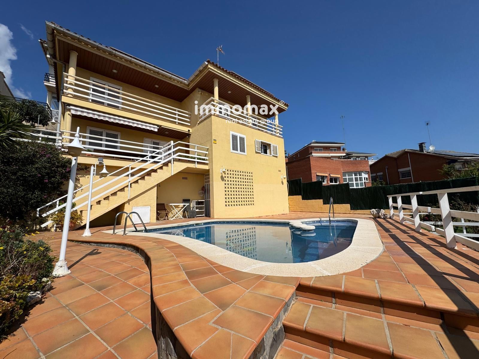 Piscina de Casa o chalet en venta en Viladecans con Aire acondicionado, Calefacción y Terraza