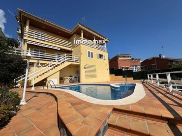 Villa mit Pool zum Verkauf in Torrent Ballester
