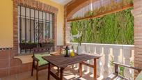 Terrassa de Casa o xalet en venda en La Zubia amb Piscina