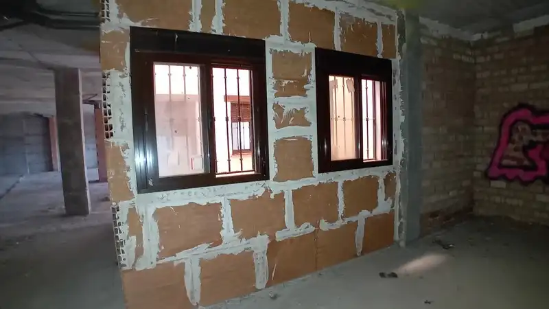 Local en venta en Carataunas
