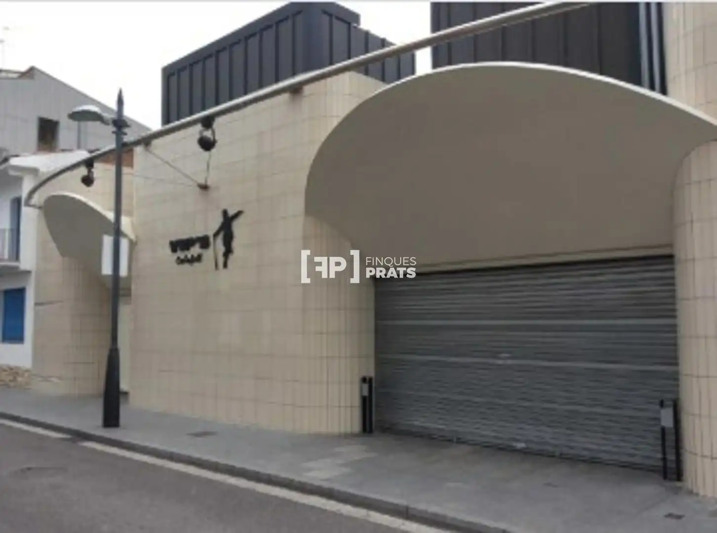Local comercial en venda a MONTURIOL, imagen 2