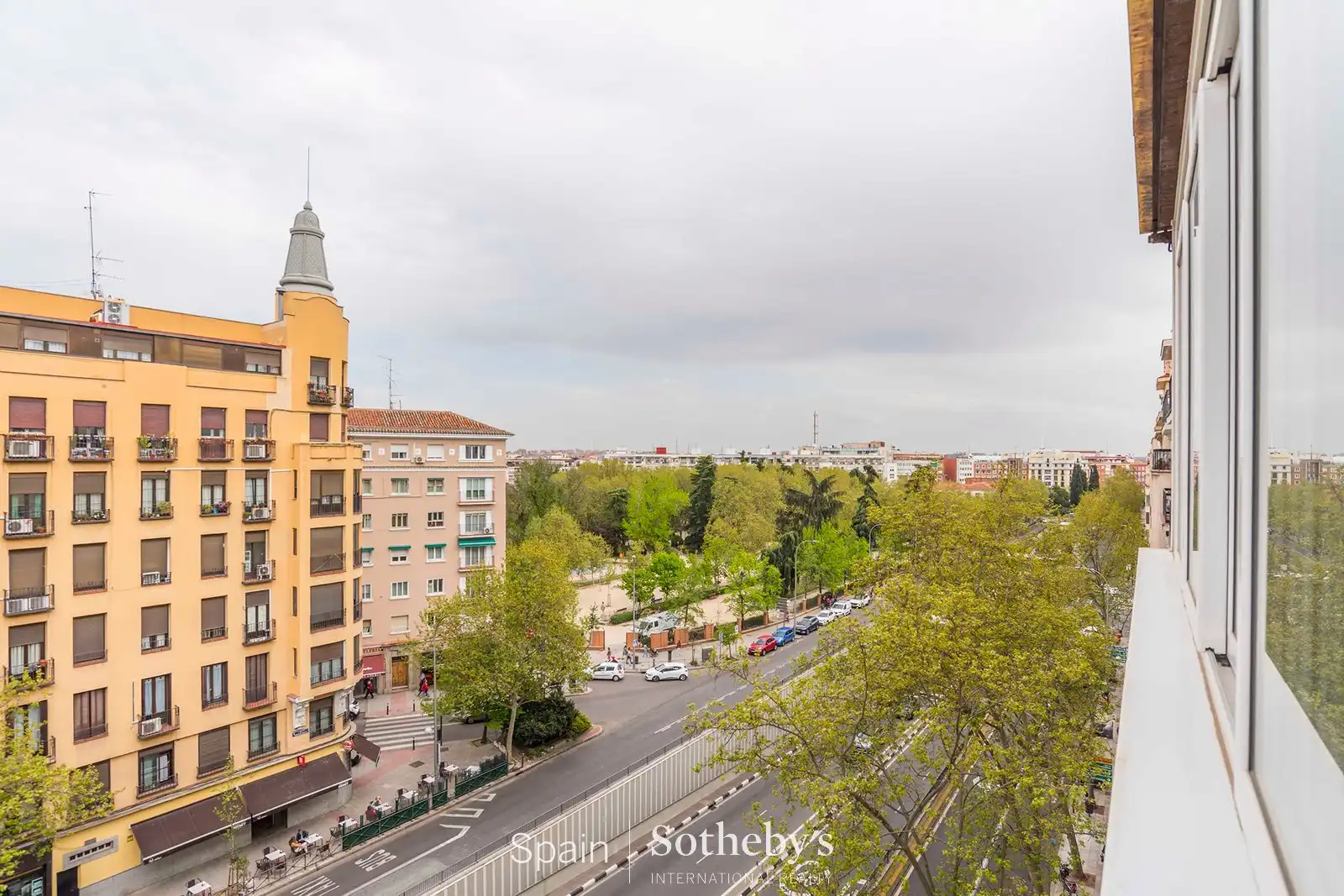 Exterior view of Apartments for sale in  Madrid Capital  with Air Conditioner, Heating and Terrace