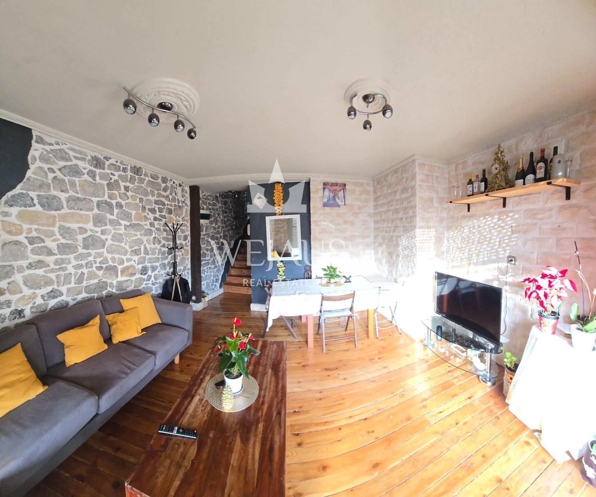 Sala d'estar de Dúplex en venda en Reinosa amb Calefacció i Moblat