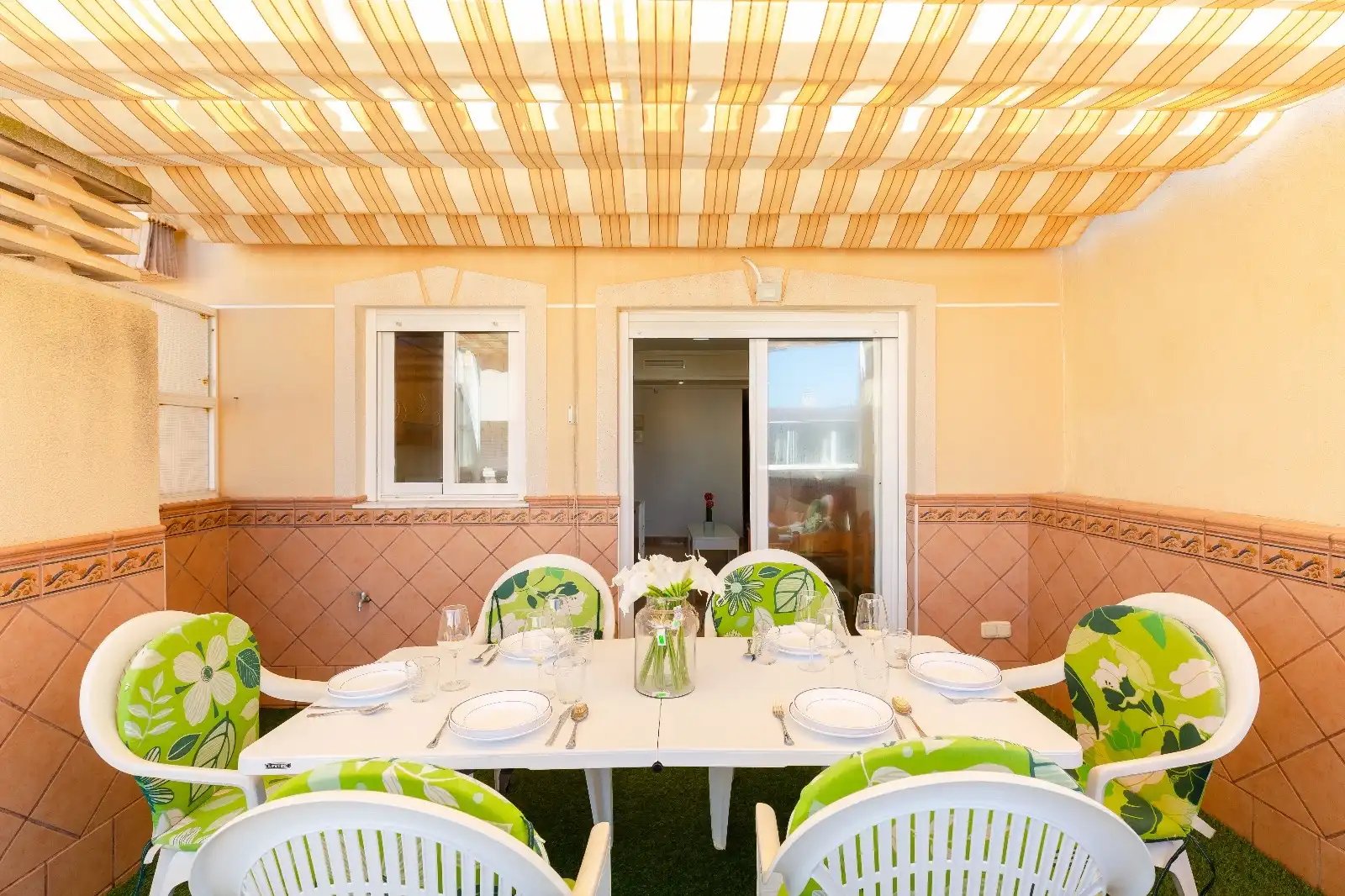 Terraza de Apartamento de alquiler en Guardamar del Segura con Aire acondicionado, Calefacción y Amueblado
