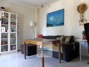 Appartamento con balcone in vendita a Centro