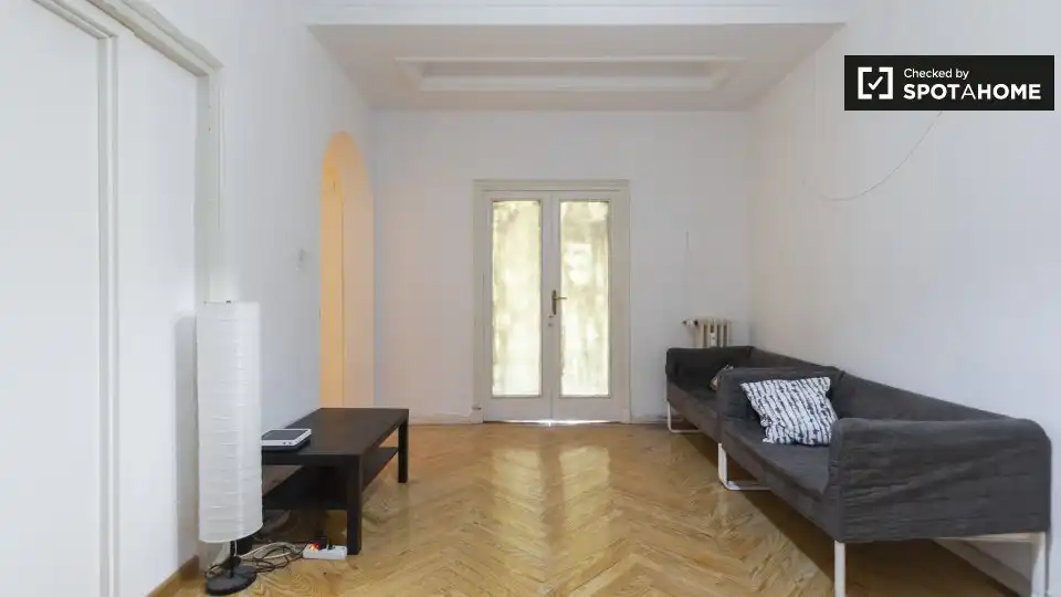 Living room of Flat for rent in Madrid  with Air Conditioner, Heating and Furnished
