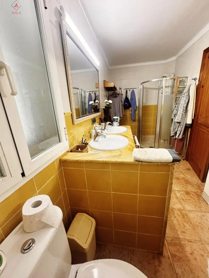 Bathroom of Houses for sale in Marratxí  with Air Conditioner, Private garden and Storage room