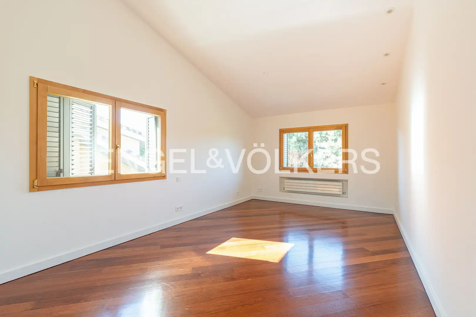 Sala d'estar de Casa o xalet de lloguer en Pozuelo de Alarcón amb Aire condicionat, Calefacció i Jardí privat