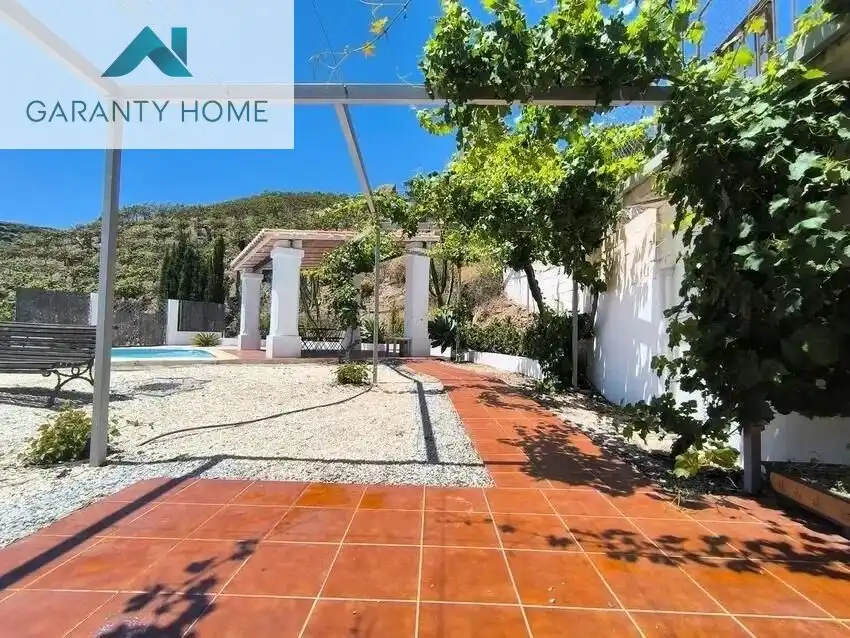 Vista exterior de Finca rústica en venda en Rincón de la Victoria amb Terrassa, Piscina i Moblat