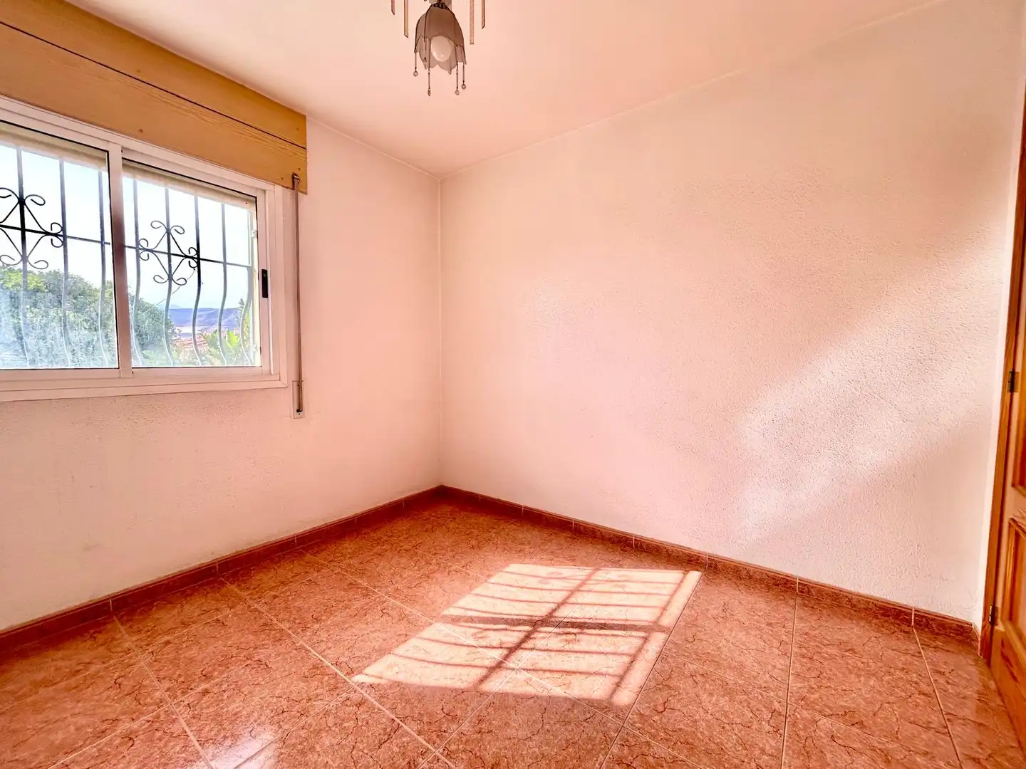 Habitación de Casa adosada en venta en Roquetas de Mar con Jardín privado, Terraza y Horno