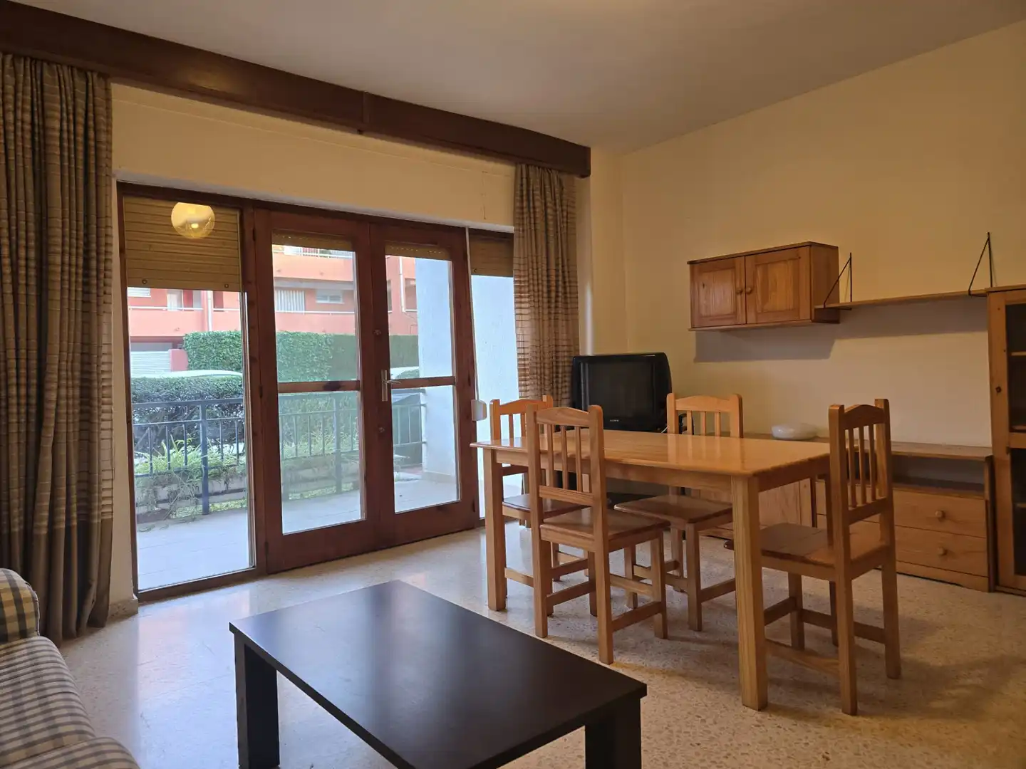 Comedor de Planta baja en venta en Castellón de la Plana / Castelló de la Plana con Amueblado y Balcón