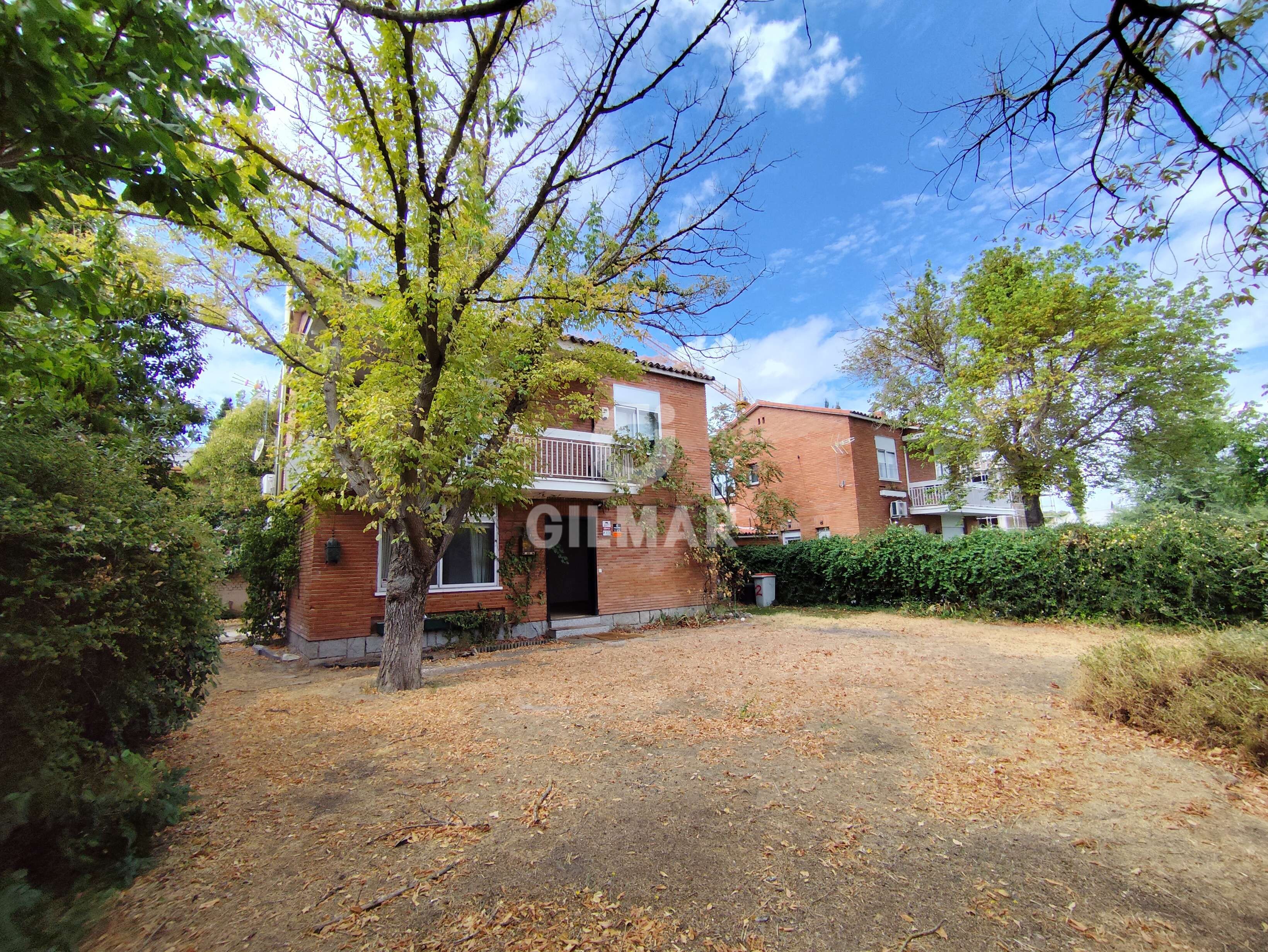 Exterior view of Single-family semi-detached for sale in  Madrid Capital  with Heating and Private garden