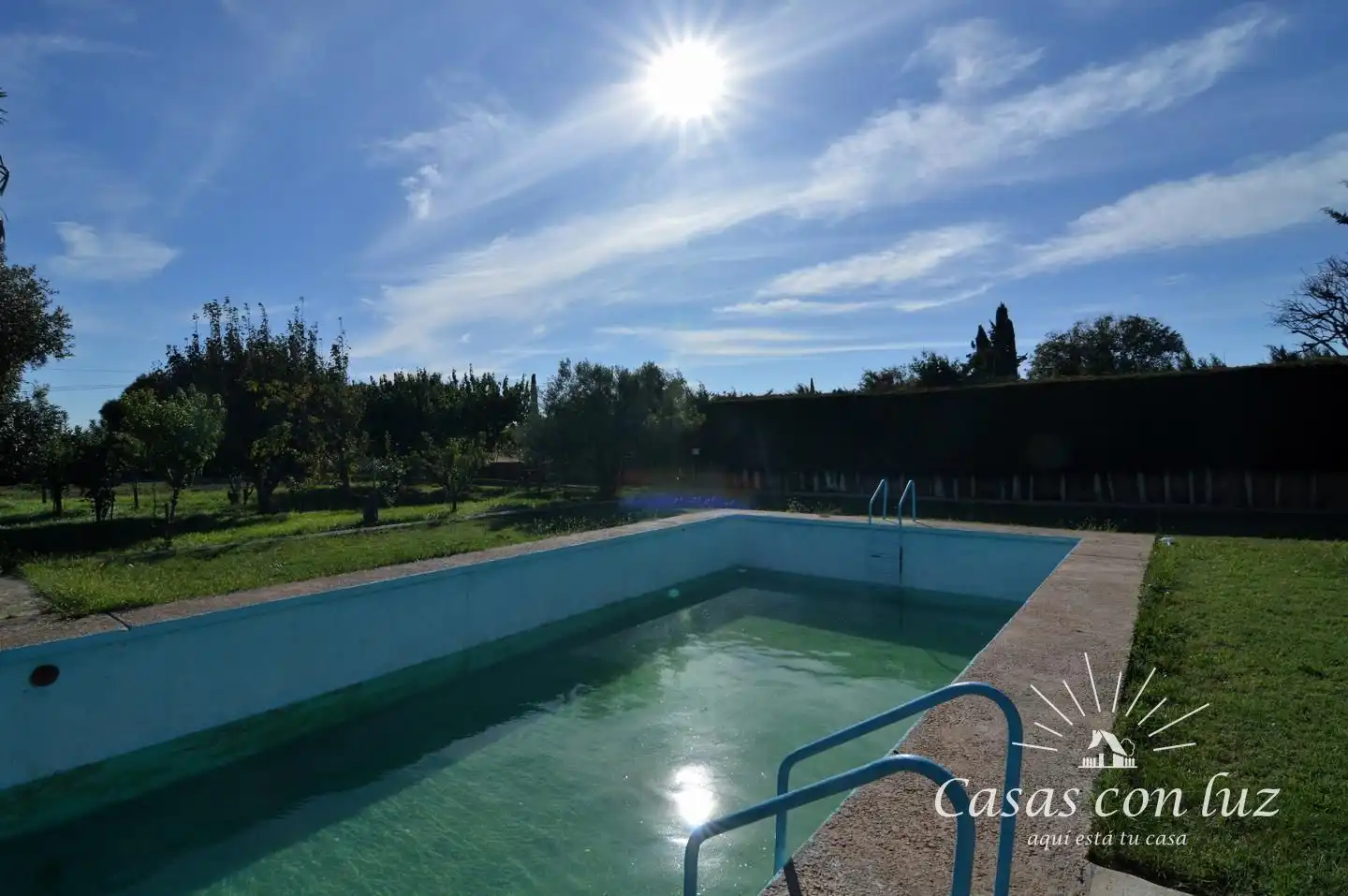 Piscina de Casa adosada en venda en Zaragoza amb Jardí privat, Traster i Piscina