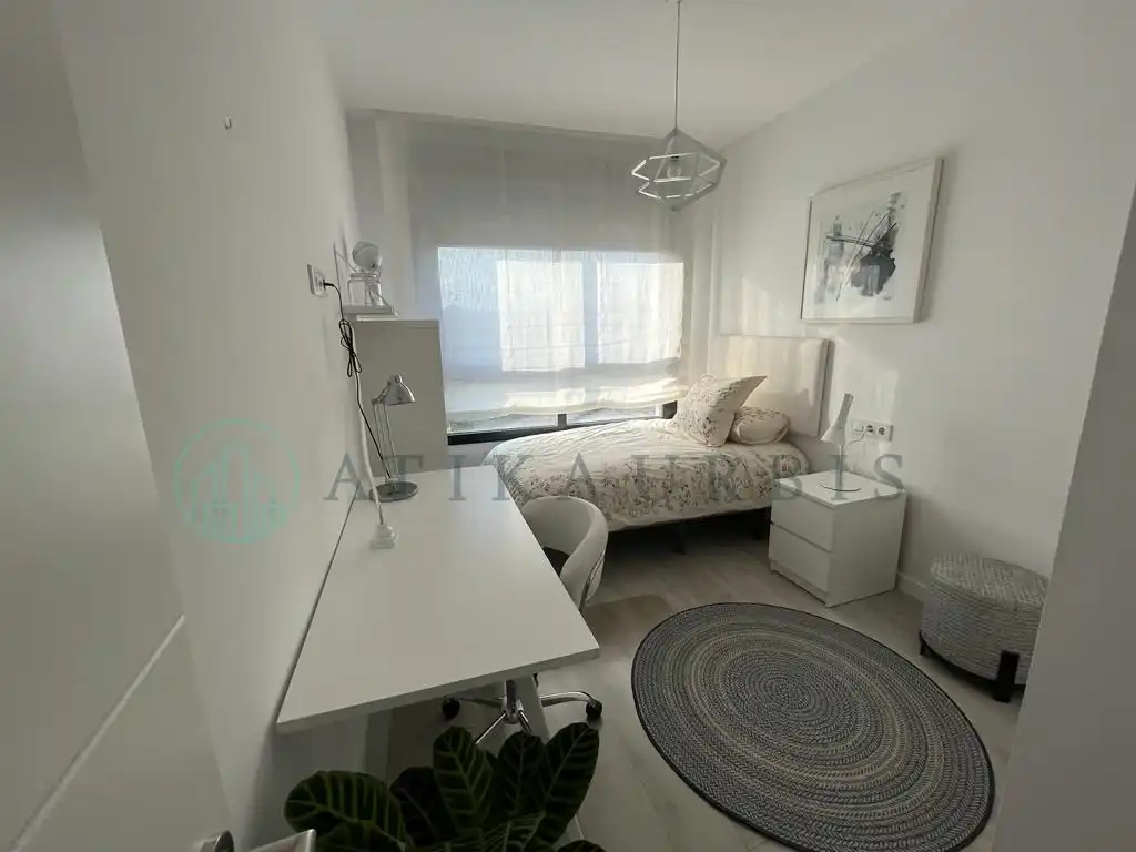 Habitación de Ático de alquiler en Málaga con Aire acondicionado, Terraza y Piscina