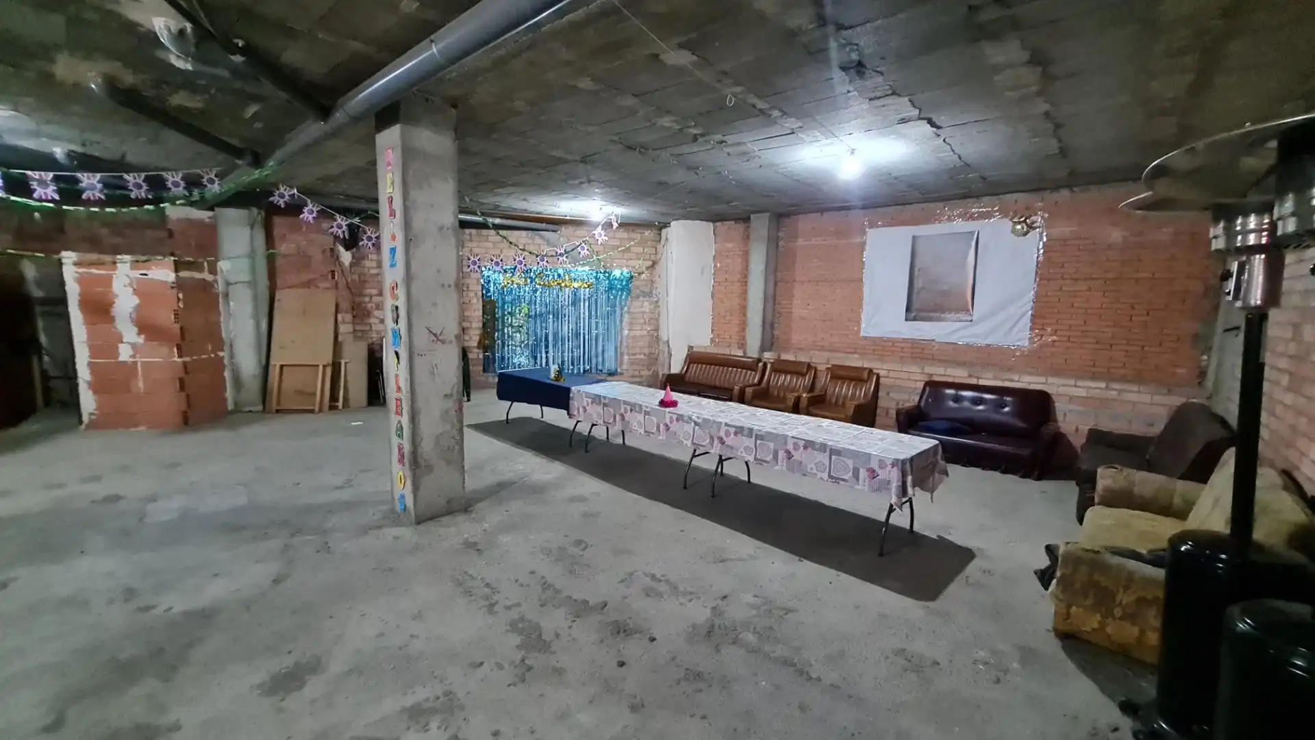 Local comercial en venda a La Almunia de Doña Godina, imagen 7