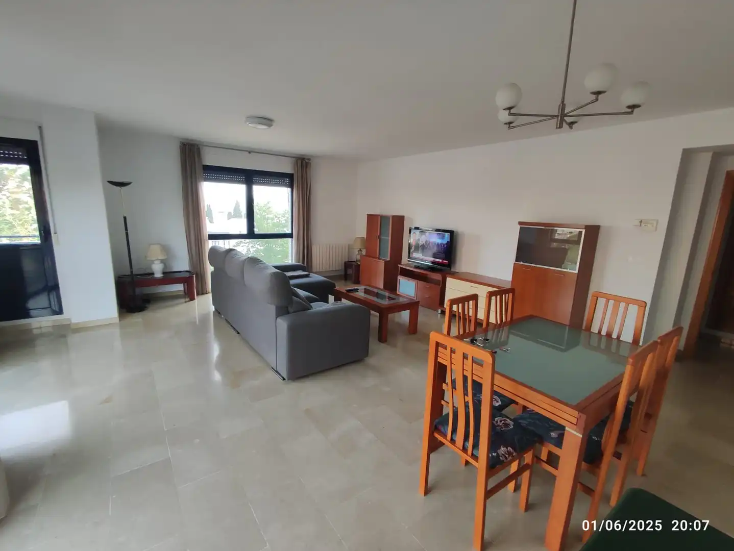 Sala de estar de Piso de alquiler en Granada con Aire acondicionado, Calefacción y Jardín privado