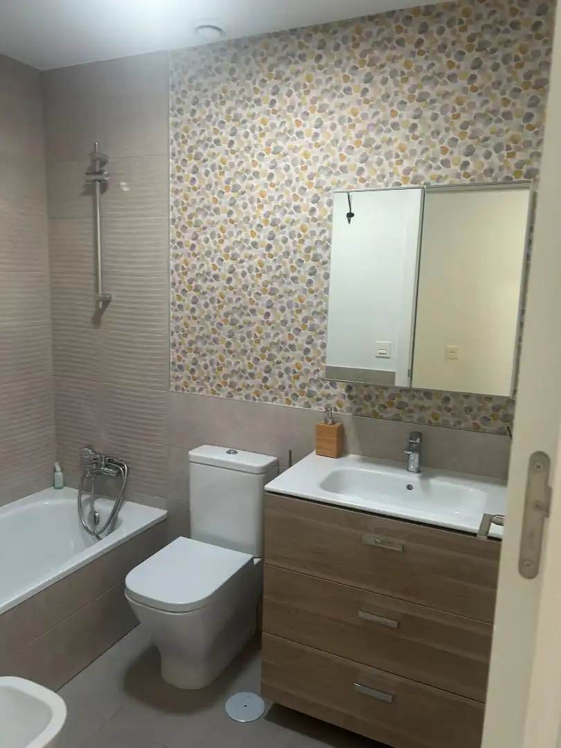 Baño de Casa adosada en venta en Bormujos con Aire acondicionado, Jardín privado y Terraza