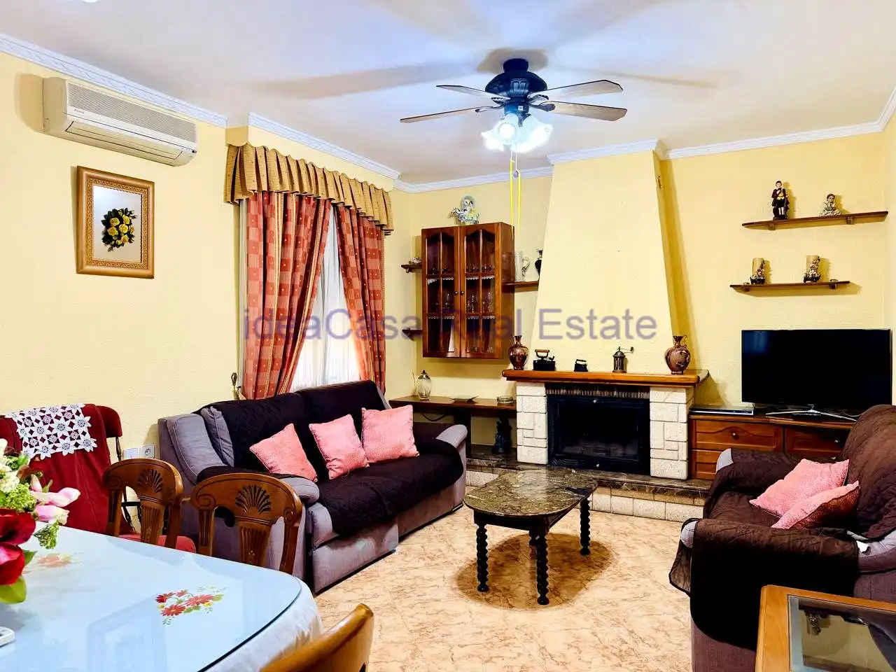 Sala d'estar de Casa o xalet de lloguer en Málaga amb Aire condicionat, Terrassa i Moblat