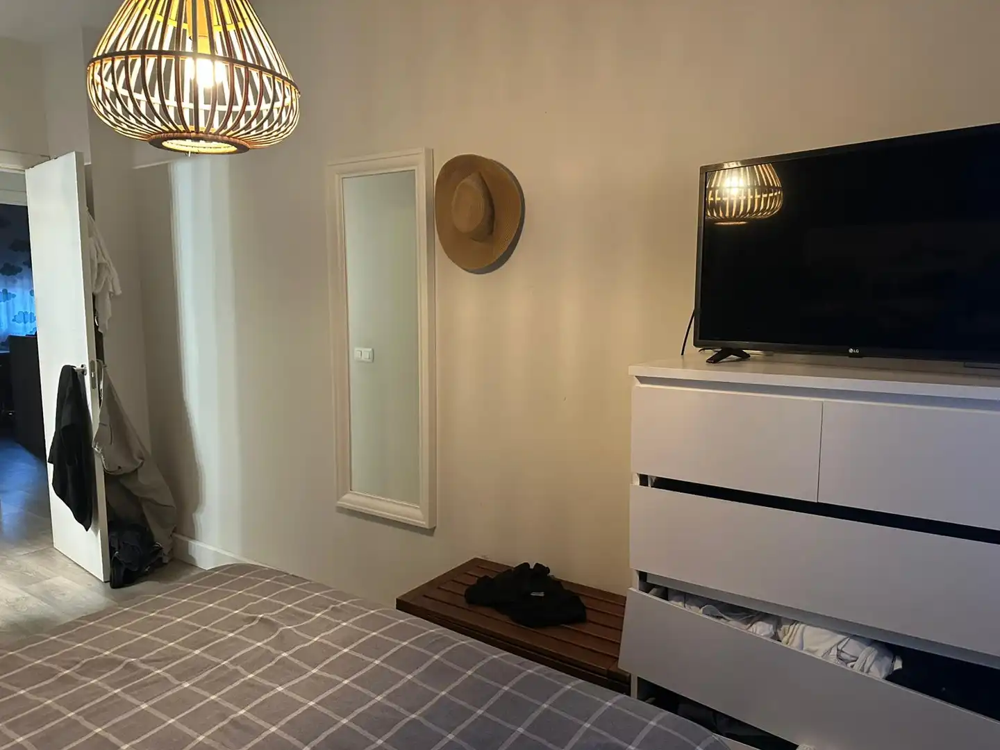 Habitación de Piso en venta en Sevilla con Aire acondicionado, Jardín privado y Terraza